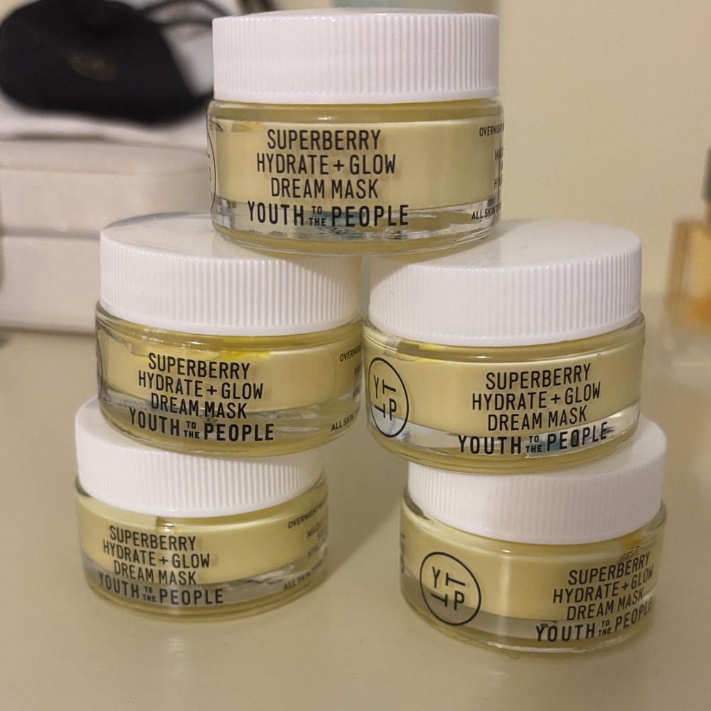 Youth to the People Superberry Hydrate + Glow Dream Mask